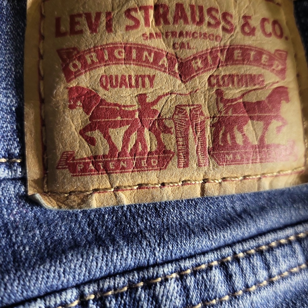 Levis Straight Leg Women's Jeans - Picture 4 of 5